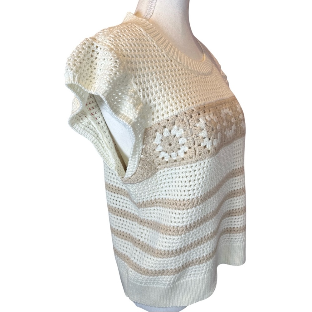 CeCe NWT Beige and White Crochet Blouse - Picture 4 of 9